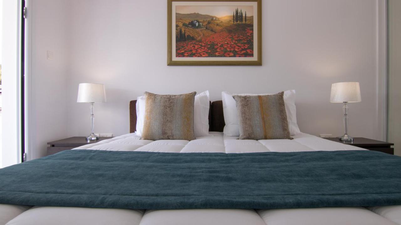 Phaedrus Living: Luxury Flat Semeli Apartment Пафос Екстериор снимка