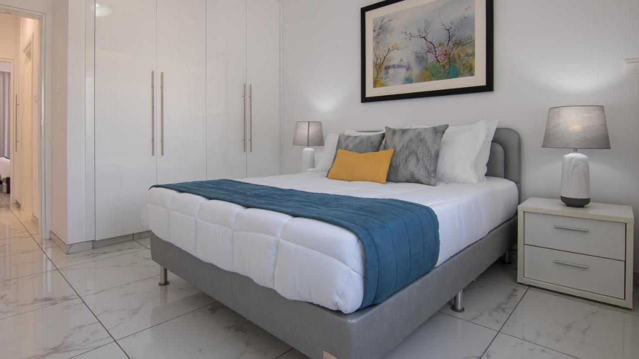 Phaedrus Living: Luxury Flat Semeli Apartment Пафос Екстериор снимка